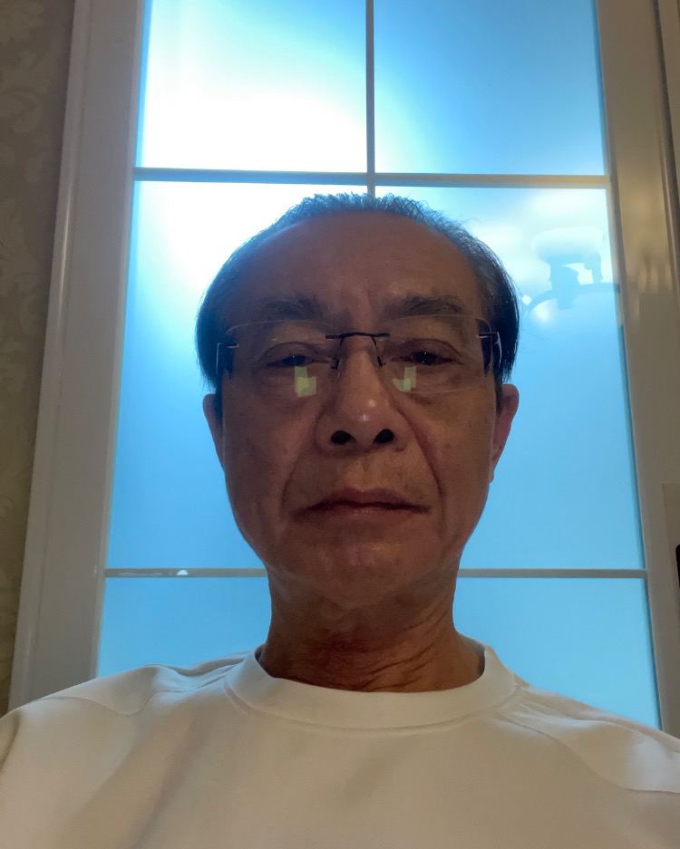 李伟