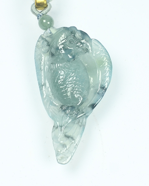 雄鹰展翅