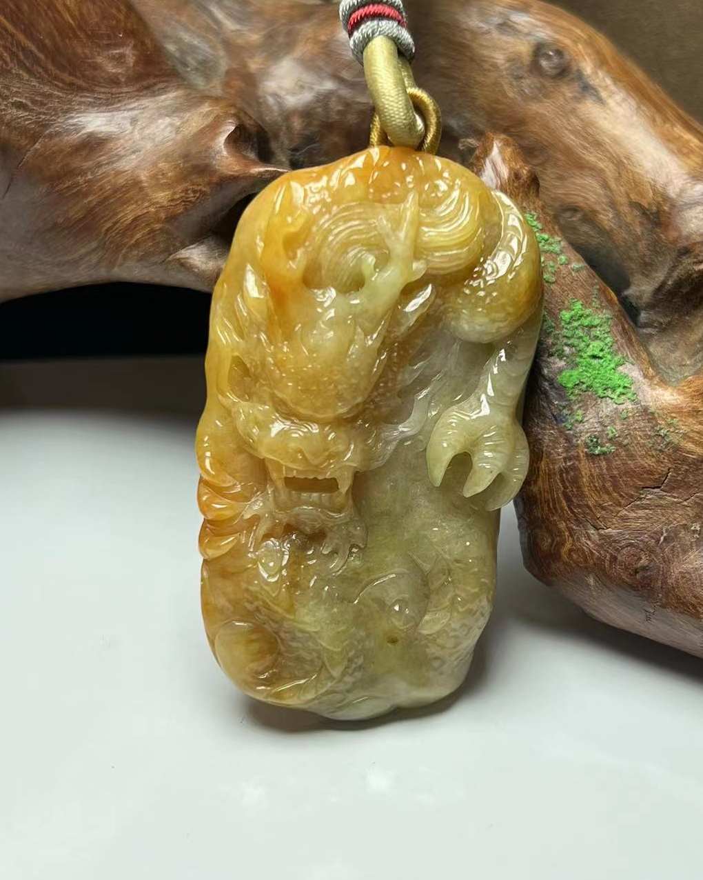龙行天下