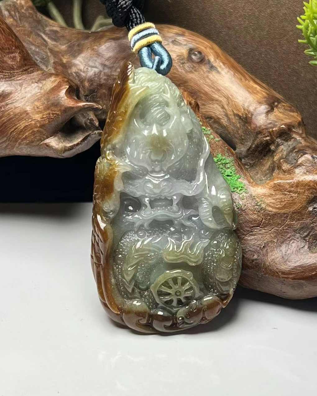 龙行天下