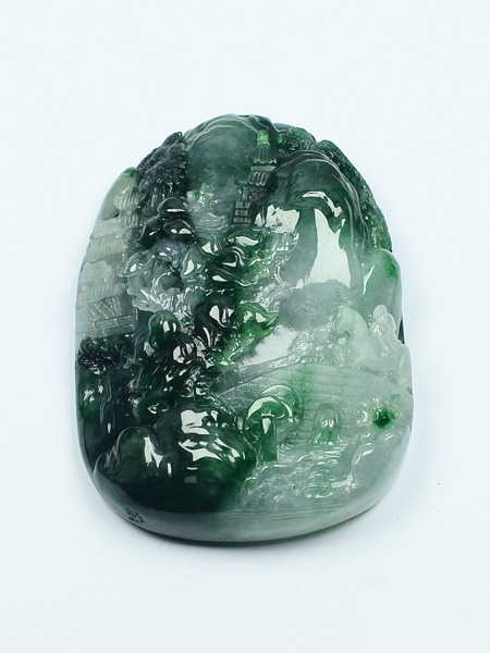 翠绿青山