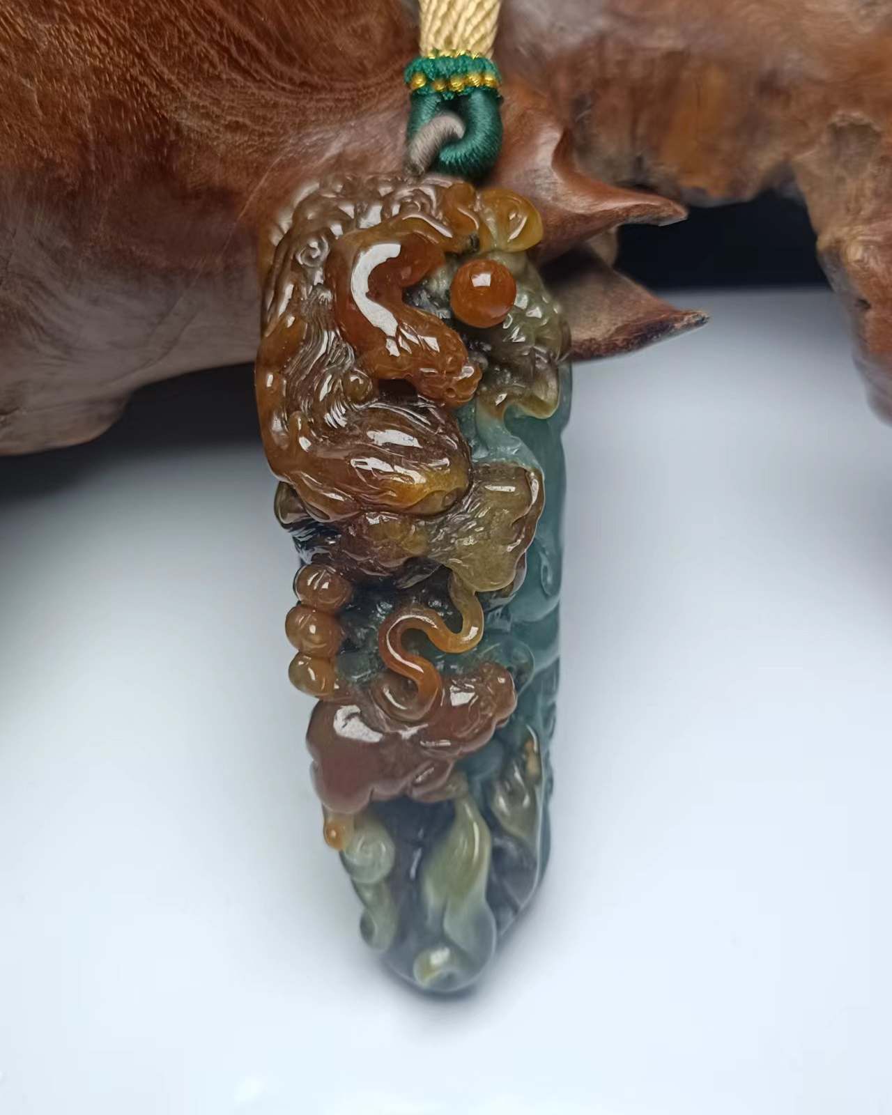 神龙护主