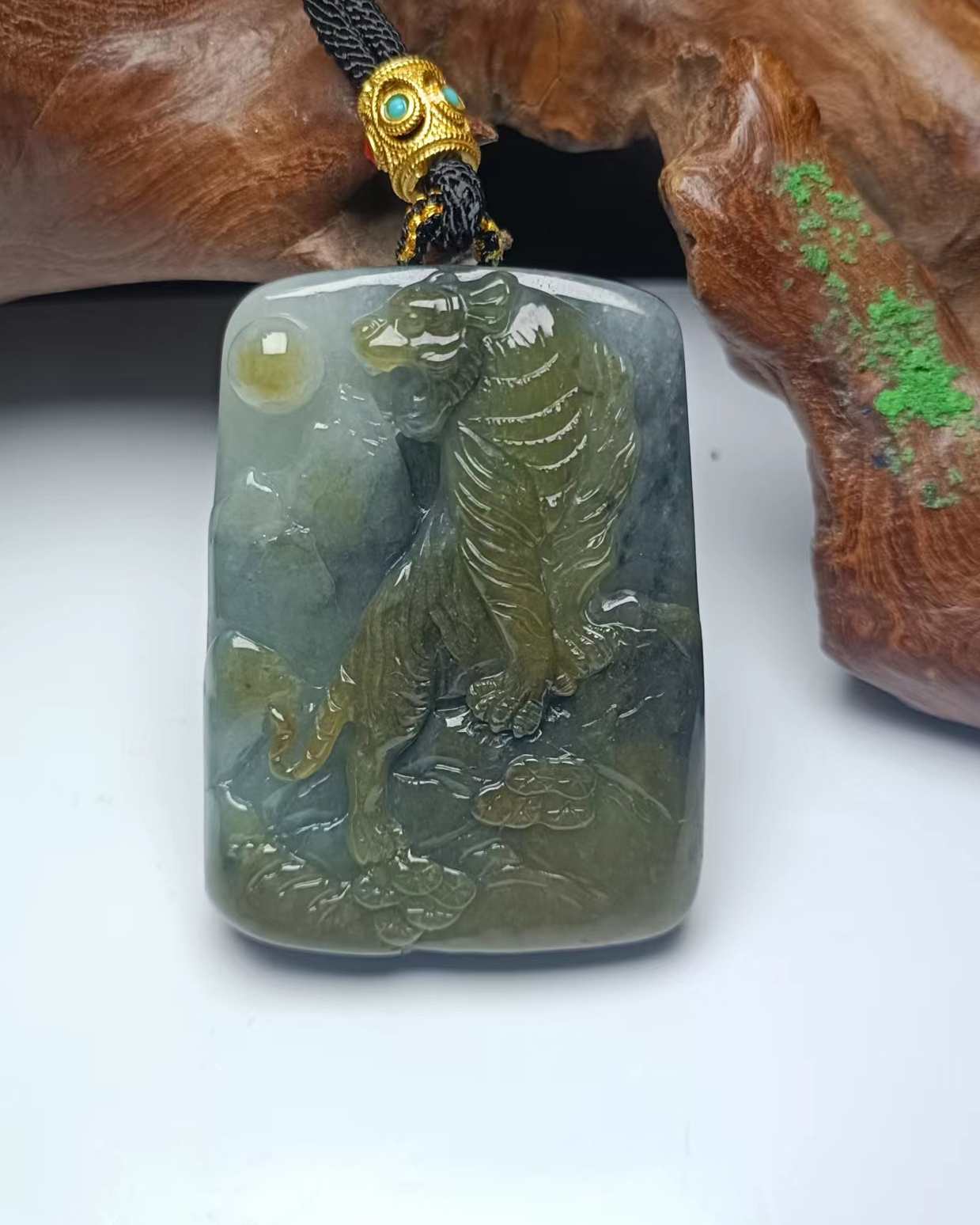 虎虎生威