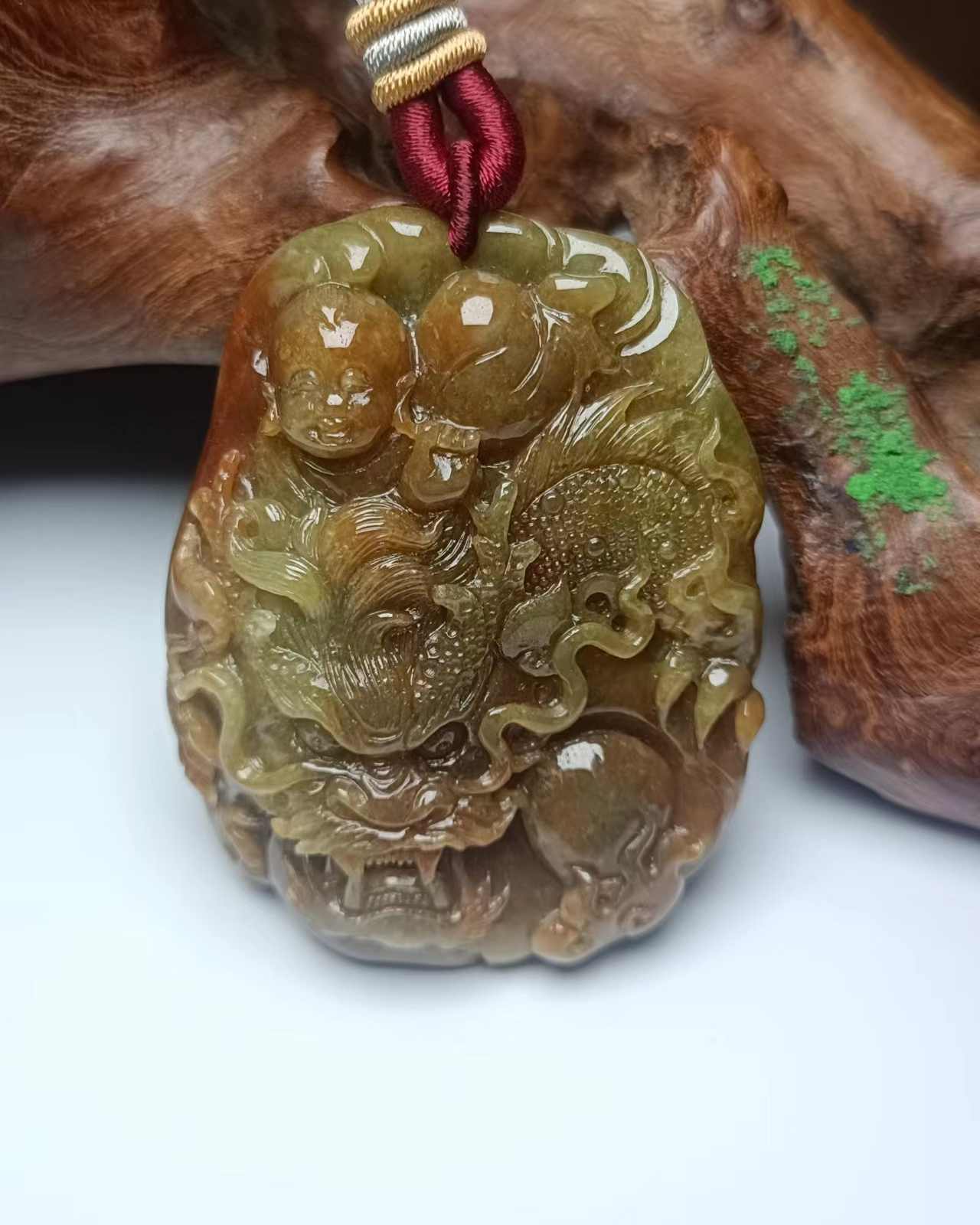神龙护主