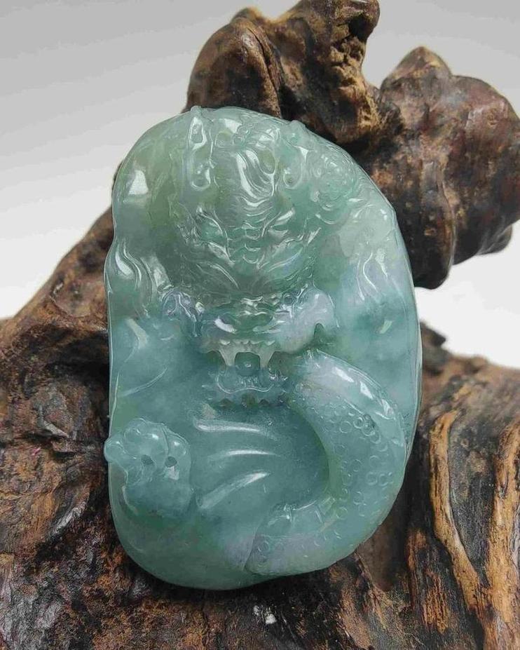 龙腾四海