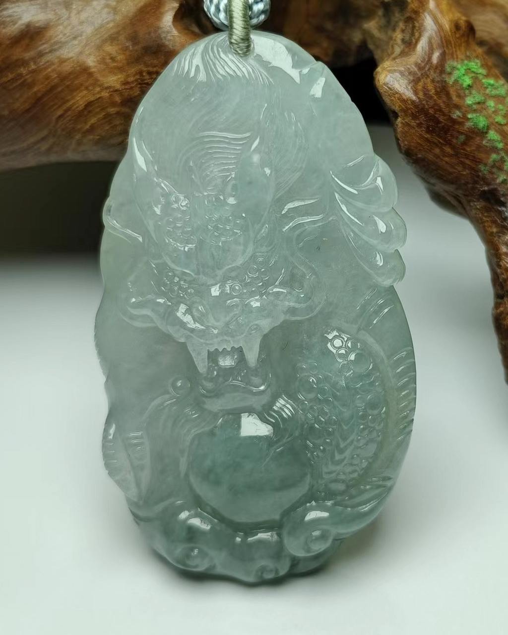 龙行天下
