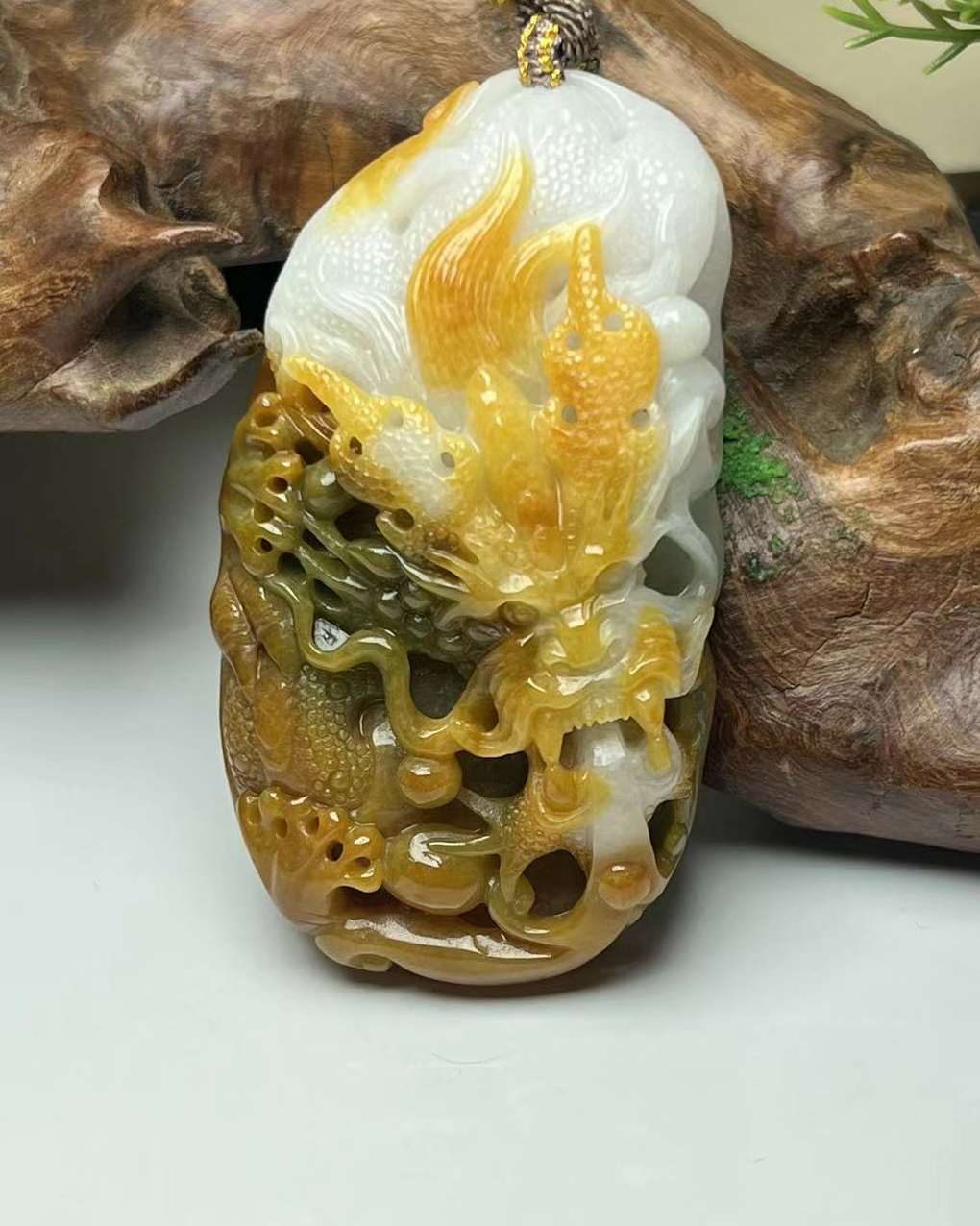 龙行天下