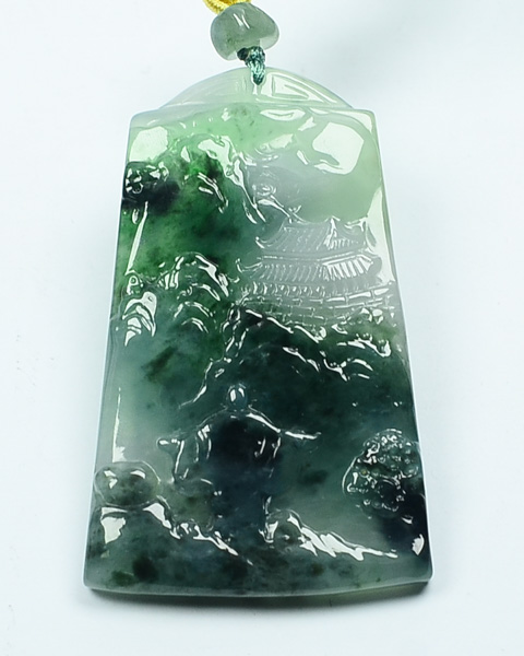 翠绿青山