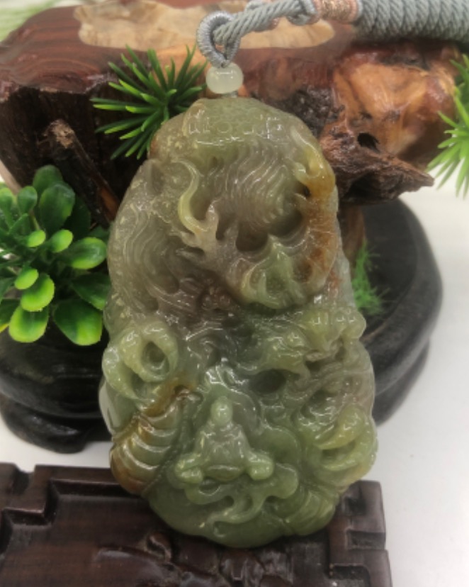 神龙护主