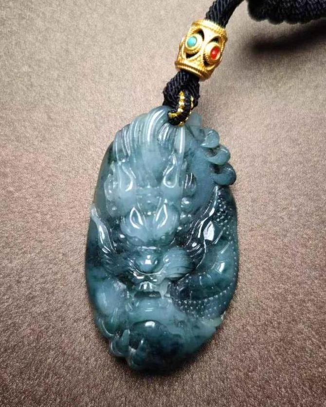 龙行天下