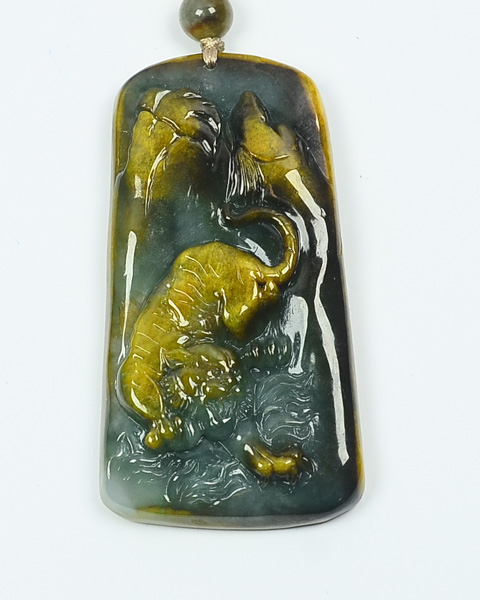 虎虎生威