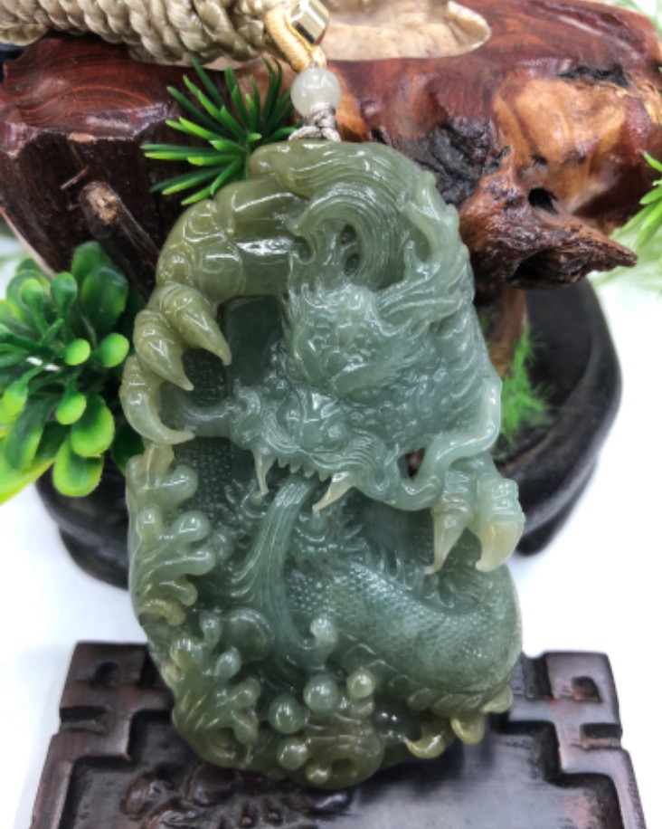 龙行天下