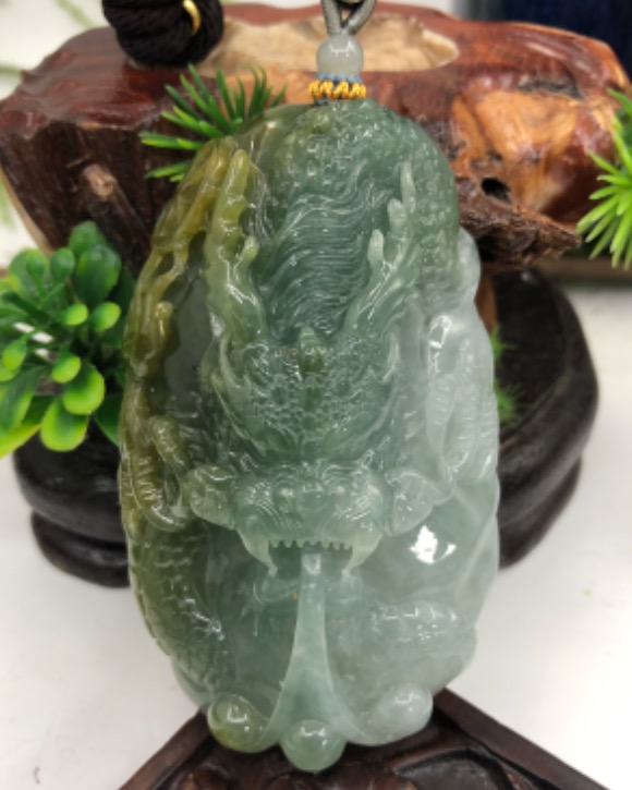 龙行天下
