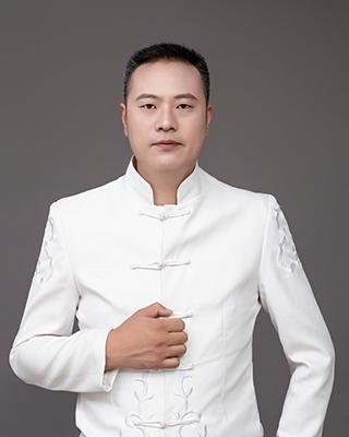 张磊