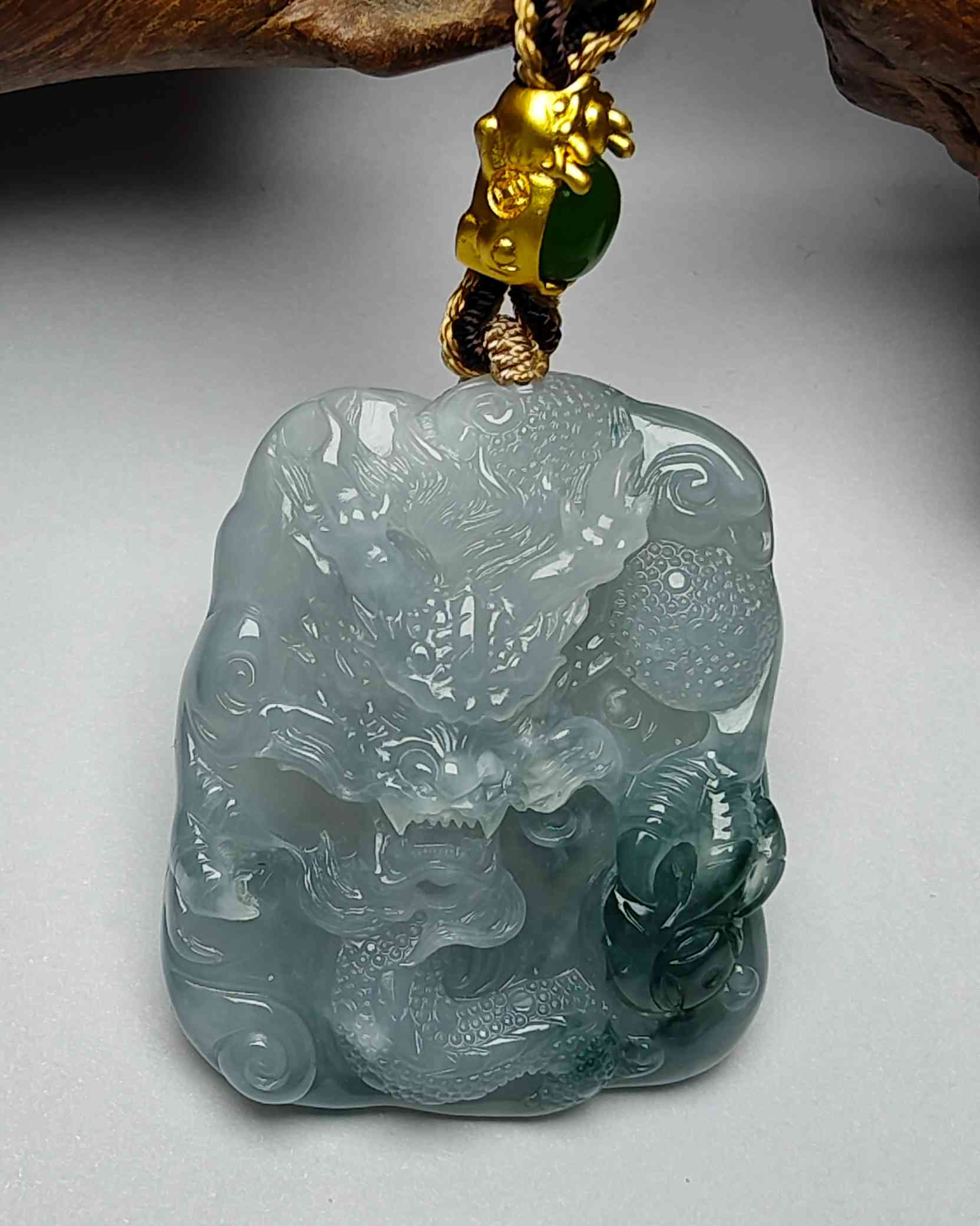 龙行天下