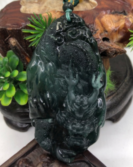 龙行天下