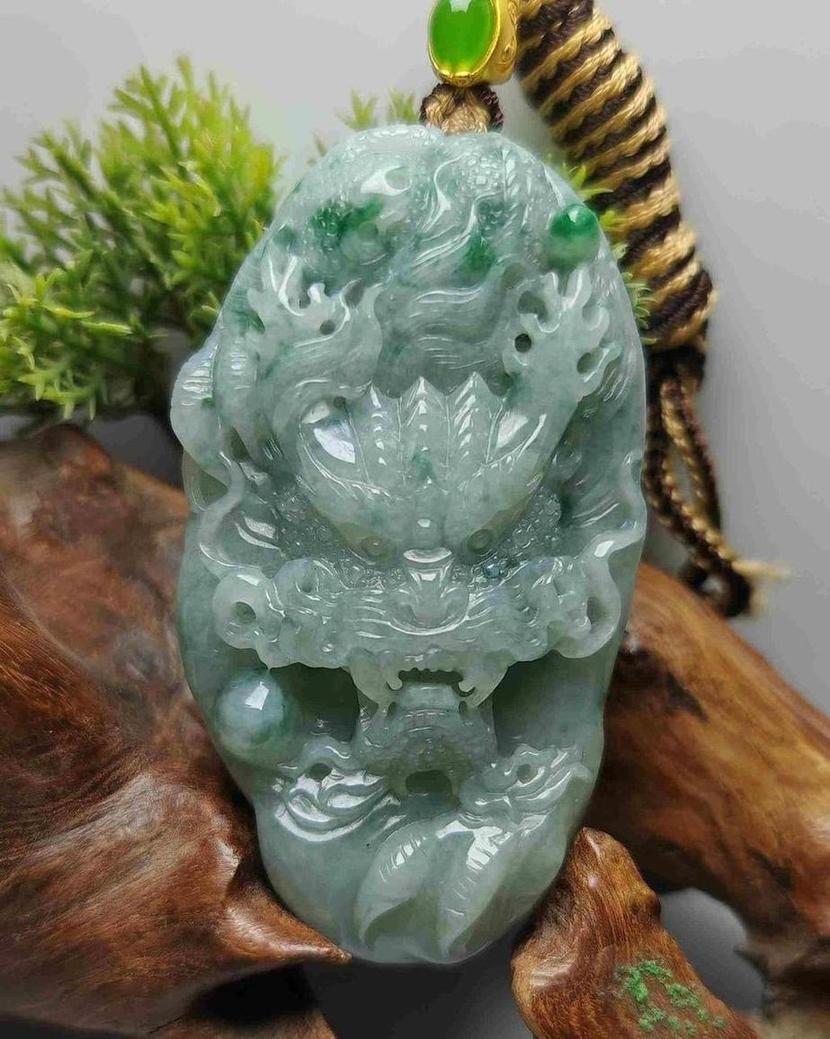 神龙护主