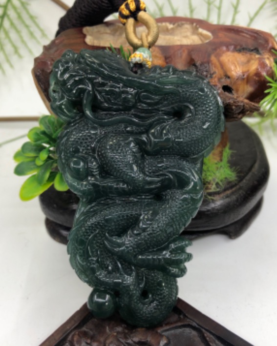 龙行天下