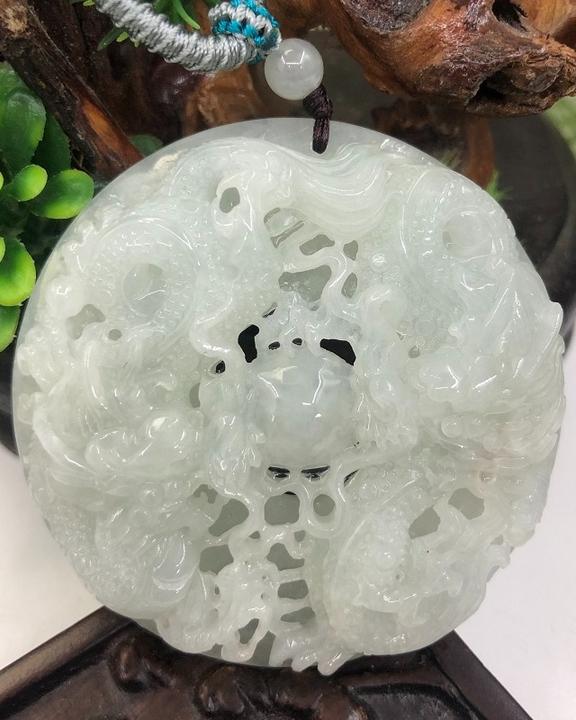 双龙戏珠