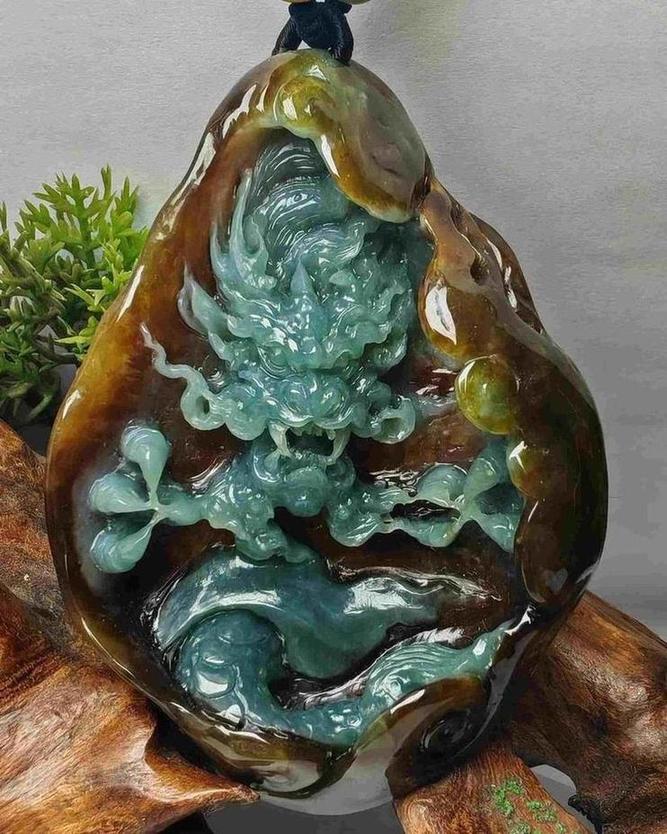 龙行天下