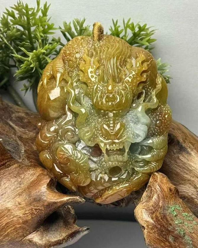 龙行天下